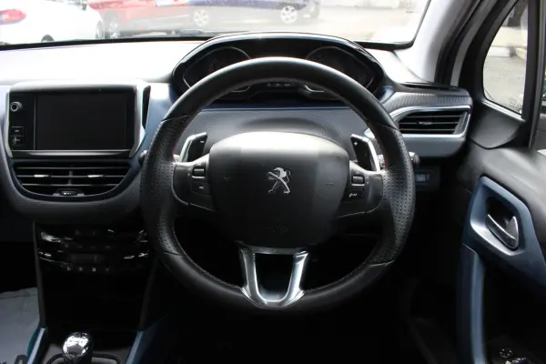2015 Peugeot 2008 — photo 8 | Tuminion Kenya