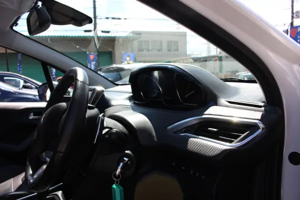2015 Peugeot 2008 — photo 9 | Tuminion Kenya