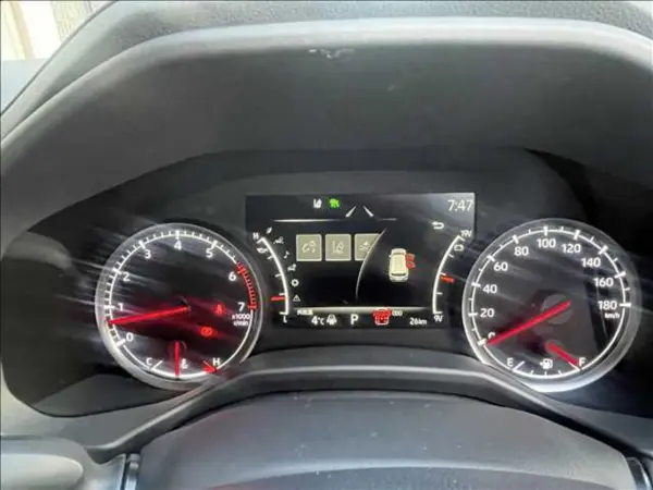 Toyota Land Cruiser 300 3.5 ZX 4WD with Navigation, TV, Panoramic View, JBL Sound (Pearl) — photo 8