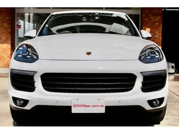 2017 Porsche Cayenne — photo 8 | Tuminion Kenya