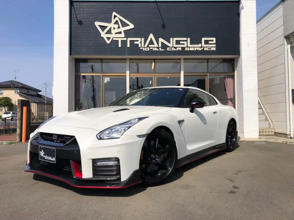 2019 Nissan Gt-r — photo 1