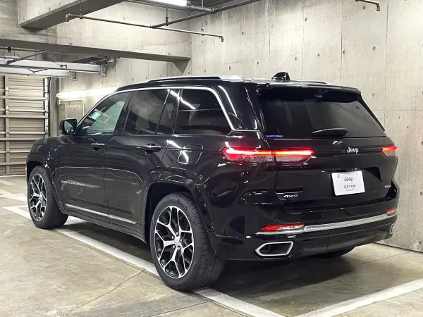 2023 Jeep Grand Cherokee — photo 3