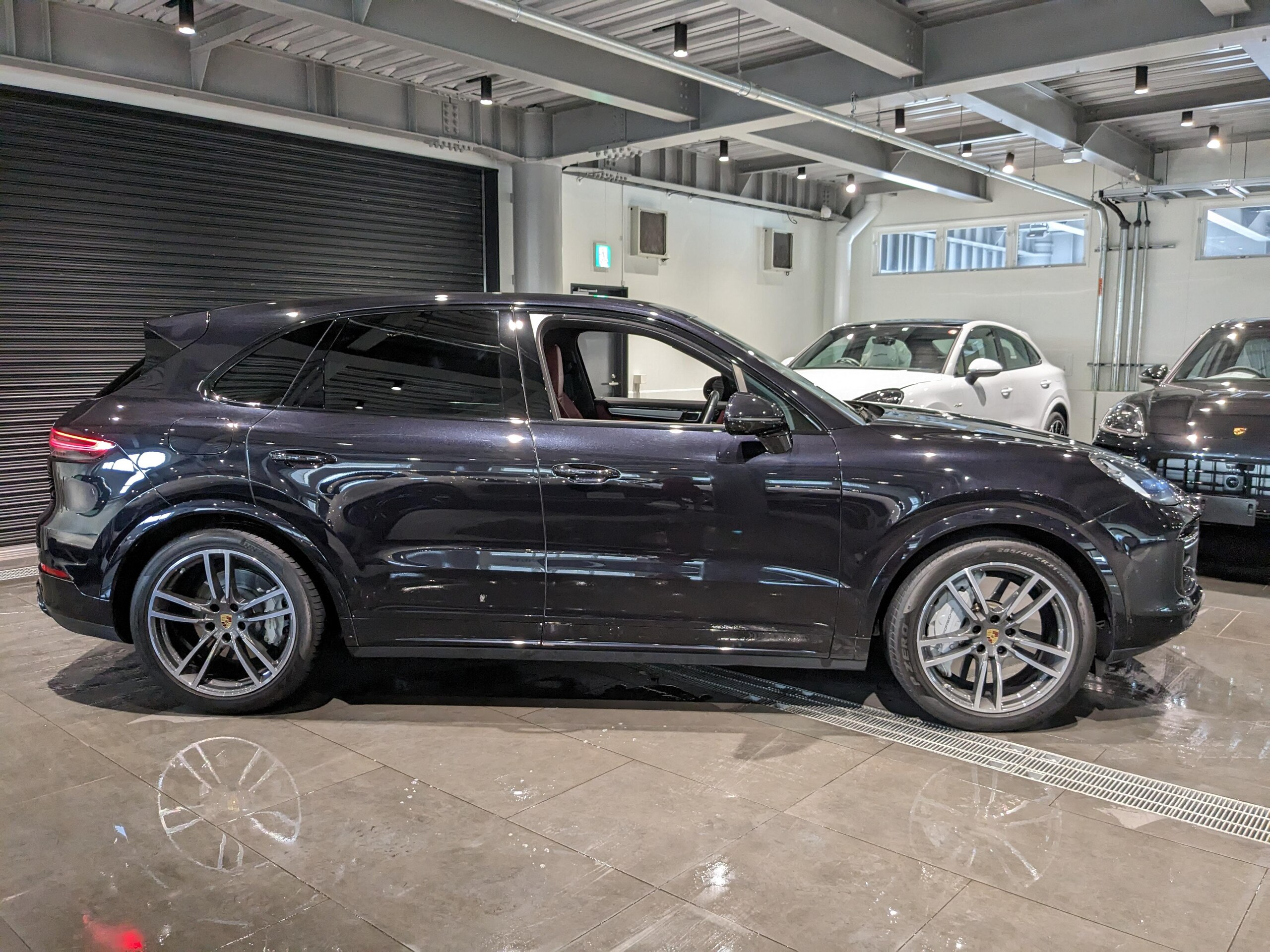 Porsche Cayenne Turbo Tiptronic S 4WD Certified Used Car Warranty 2020 Model (Jet Black Metallic) — photo 7