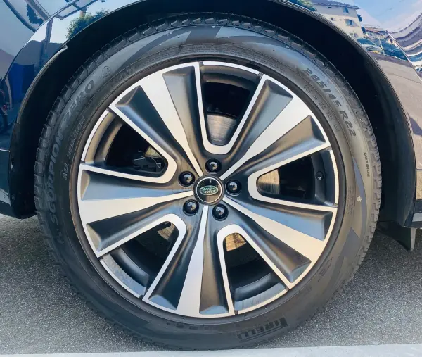 Land Rover Range Rover HSE 3.0L D300 Standard Wheelbase Diesel Turbo 4WD Black Brake Calipers Power Tailgate (Portofino Blue) — photo 7