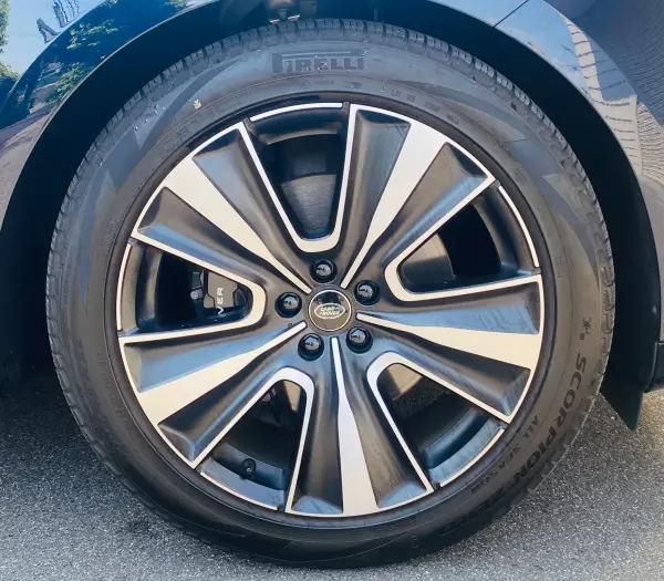 Land Rover Range Rover HSE 3.0L D300 Standard Wheelbase Diesel Turbo 4WD Black Brake Calipers Power Tailgate (Portofino Blue) — photo 8