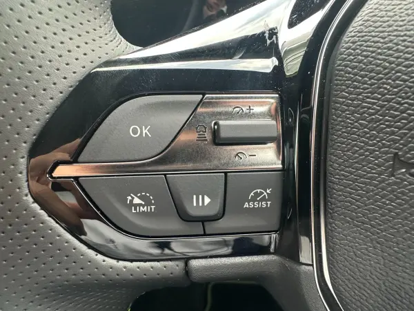 Peugeot 308GT Hybrid Plug-in Hybrid — photo 9