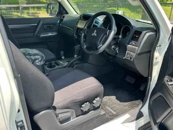 2016 Mitsubishi Pajero — photo 7 | Tuminion Kenya