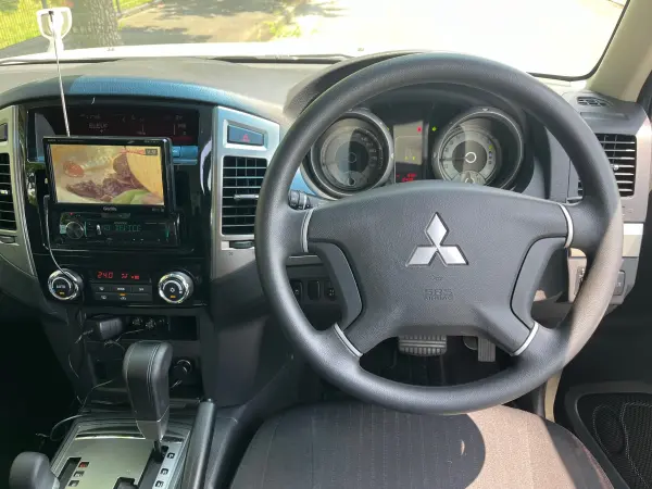 2016 Mitsubishi Pajero — photo 8 | Tuminion Kenya