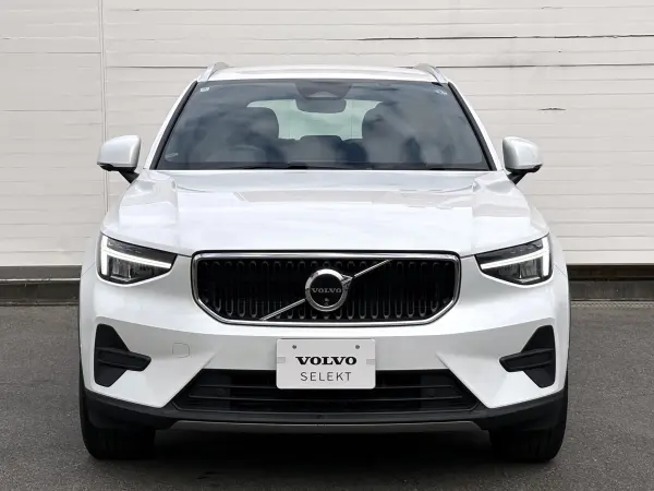 2024 Volvo Xc40 — photo 3