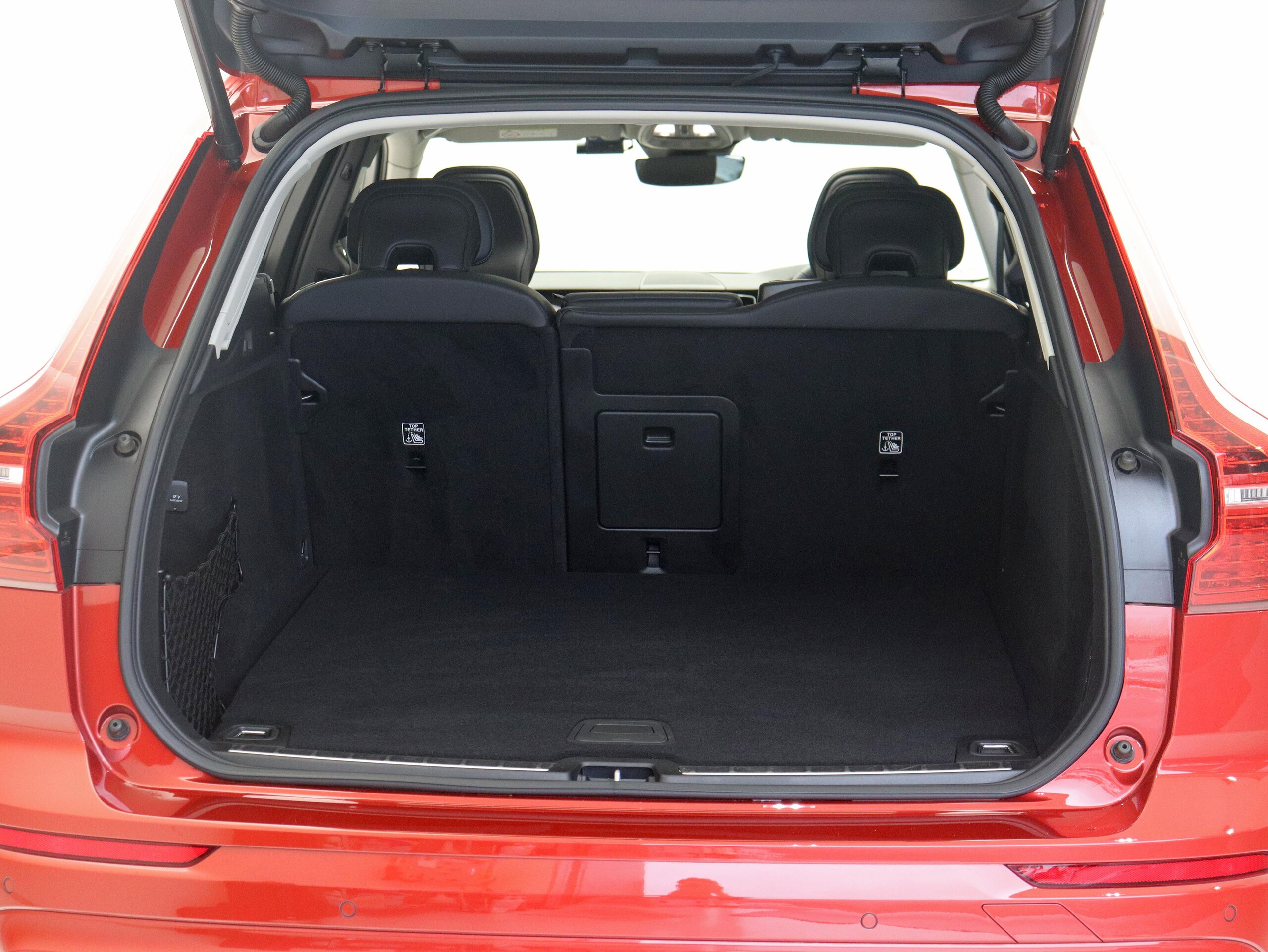 Volvo XC60 Recharge Ultimate T6 AWD Plug-in Hybrid 4WD PHEV — photo 9