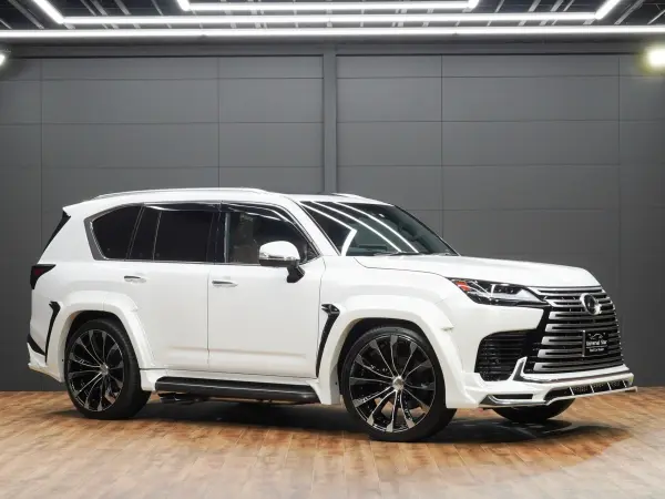 Lexus LX600 Executive 4WD One-Owner Car / Non-Smoking Car / Indoor Storage Car / New WALD Complete Custom Vehicle / WALD Aero / WALD Jarrett / WALD Side Muffler / Mark Levinson / R-Enter / Digital Inner Mirror / Panoramic View Camera / Genuine Leather Massage / SR / P Back Door / ETC (Sonic Quartz) — photo 8