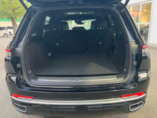 2023 Jeep Grand Cherokee — photo 7 | Tuminion Kenya
