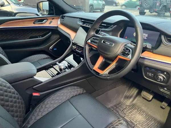 2023 Jeep Grand Cherokee — photo 9 | Tuminion Kenya