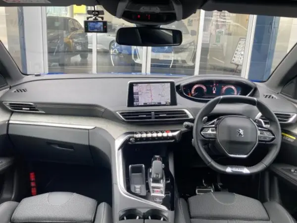 2022 Peugeot 3008 — photo 3