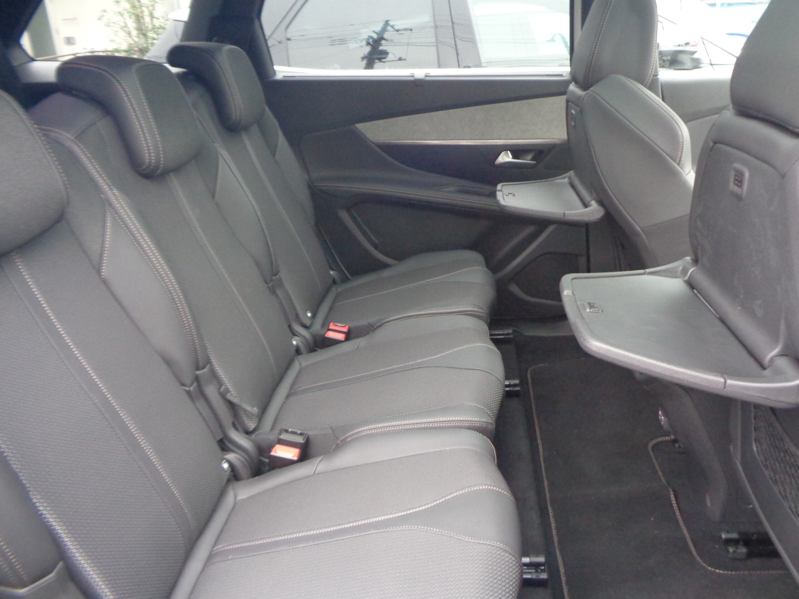 Peugeot 5008 GT — photo 7