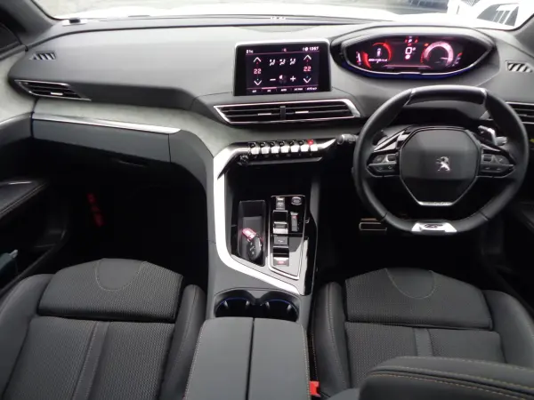 2024 Peugeot 5008 — photo 9 | Tuminion Kenya