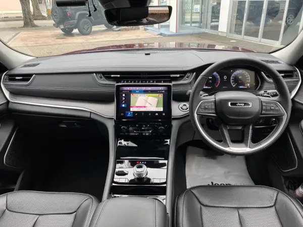 2023 Jeep Grand Cherokee — photo 8 | Tuminion Kenya