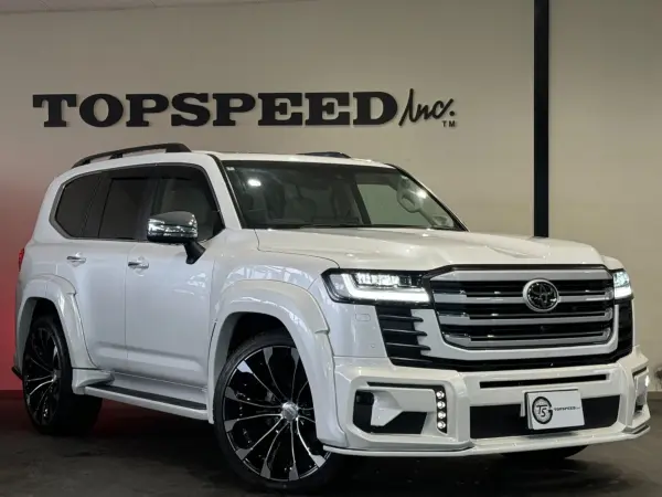 2024 Toyota Landrcuiser 300 — photo 3