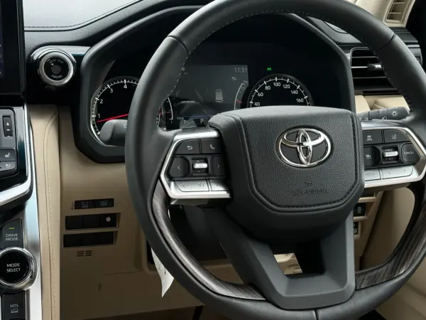 Toyota Land Cruiser 300 3.5 ZX 4WD WALD Complete Vehicle 24-inch Wheels (Pearl White) — photo 8