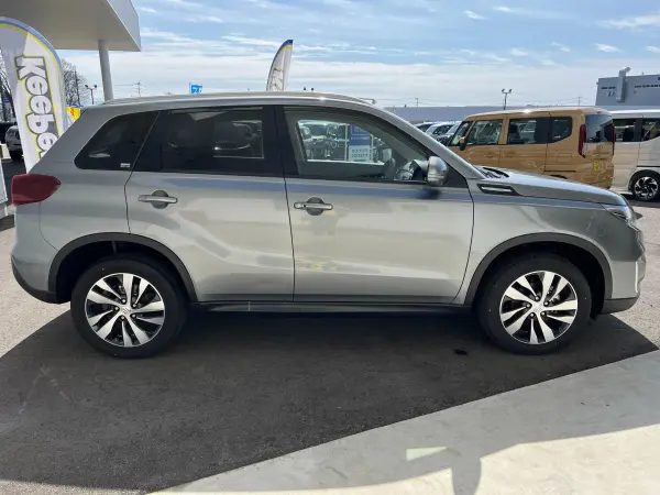 2022 Suzuki Escudo — photo 2