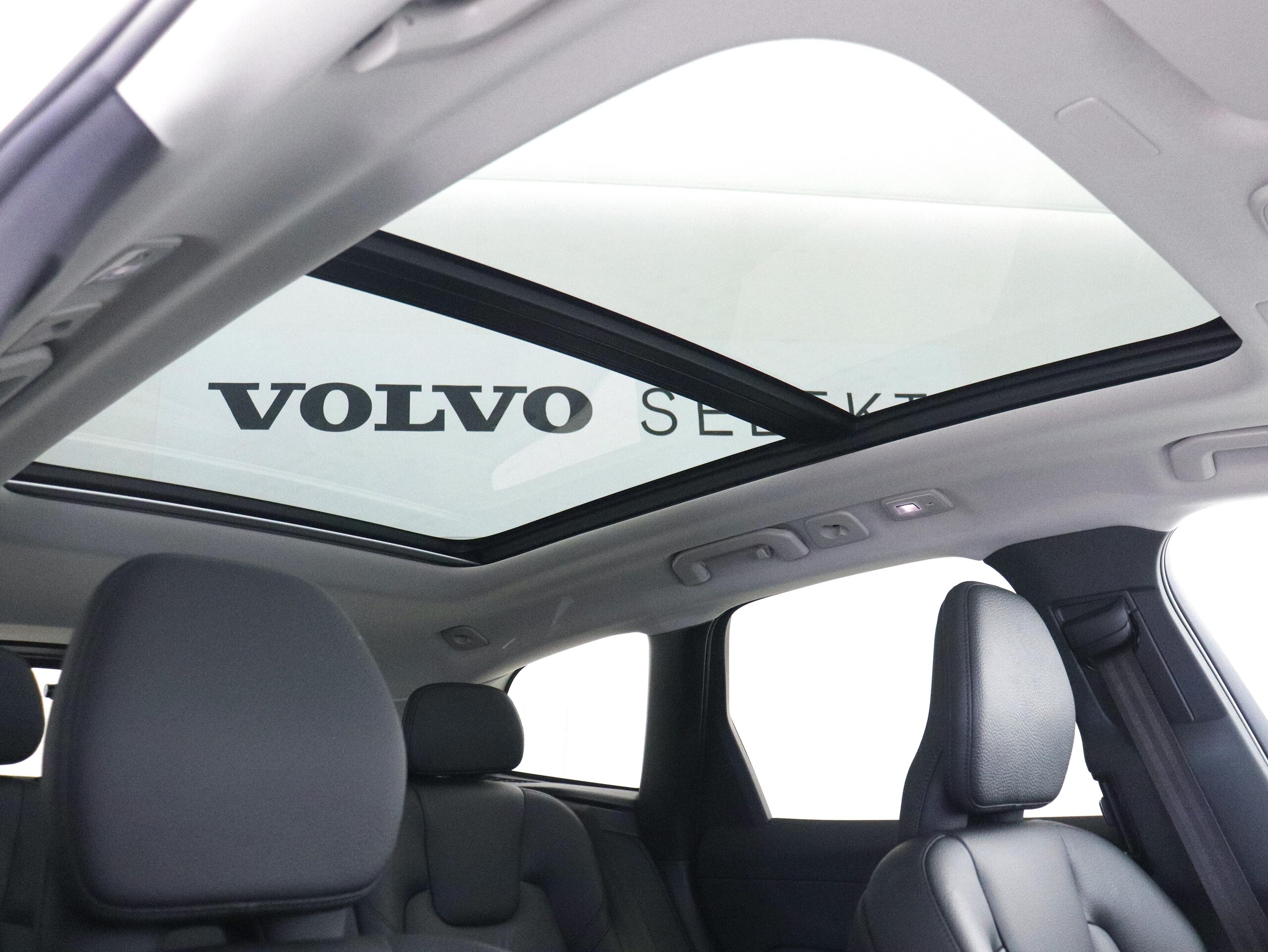 2024 Volvo Xc60 — photo 3