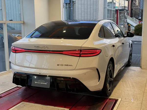 2024 Byd Seal — photo 2