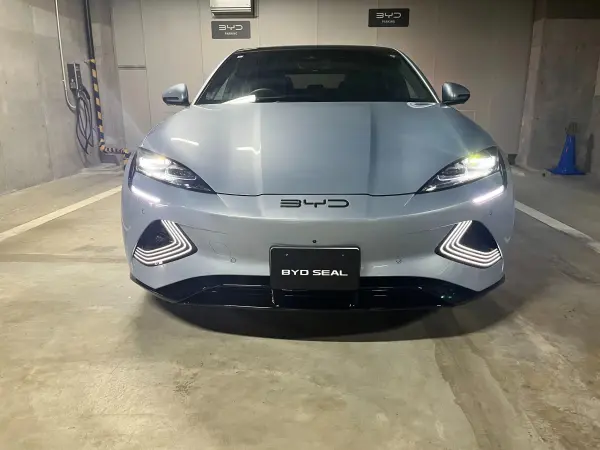 BYD Seal Base Model RWD Demo Car Non-Smoking (Arctic Blue) — photo 7