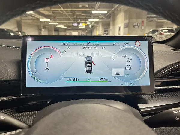 BYD Seal Base Model RWD Demo Car Non-Smoking (Arctic Blue) — photo 9