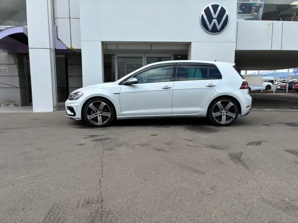 2018 Volkswagen Golf — photo 7 | Tuminion Kenya