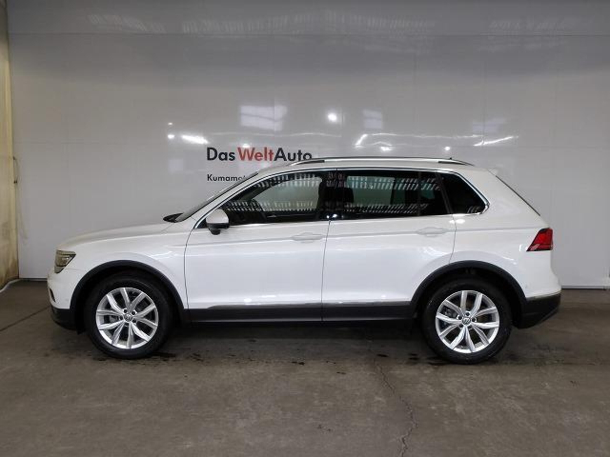 Volkswagen Tiguan TSI Highline Certified Used Car with 1-Year Dealer Warranty — photo 7