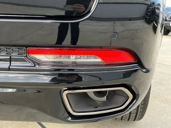 Jeep Grand Cherokee 30th Anniversary Edition 4WD One Owner Surround View Camera Full-Seg Black Leather LED Headlights Seat Heater Ventilation Power Seats Power Tailgate Factory Navigation ALPINE Speakers Adaptive Cruise Control (Black) — photo 9