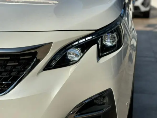 Peugeot 3008 GT Line Certified Used Car with 1-Year Warranty, Seat Heater, Apple CarPlay/Android Auto, Wide Back Camera, Blind Spot Monitor, Front/Rear Sonar, Grip Control, Seat Heater, Lane Keep Assist (Pearl White) — photo 9