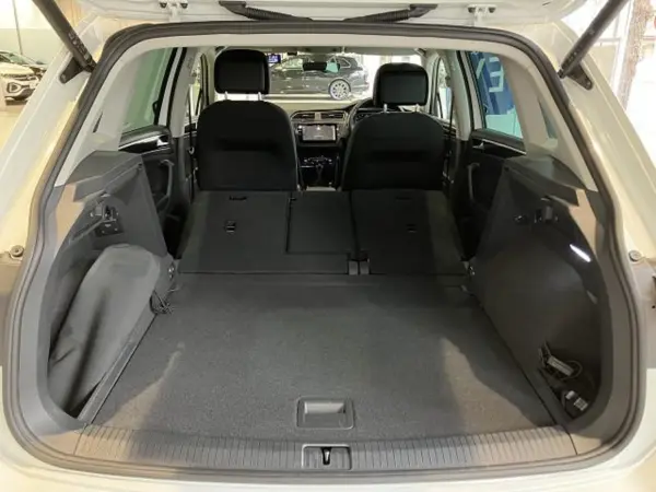 2022 Volkswagen Tiguan — photo 8 | Tuminion Kenya