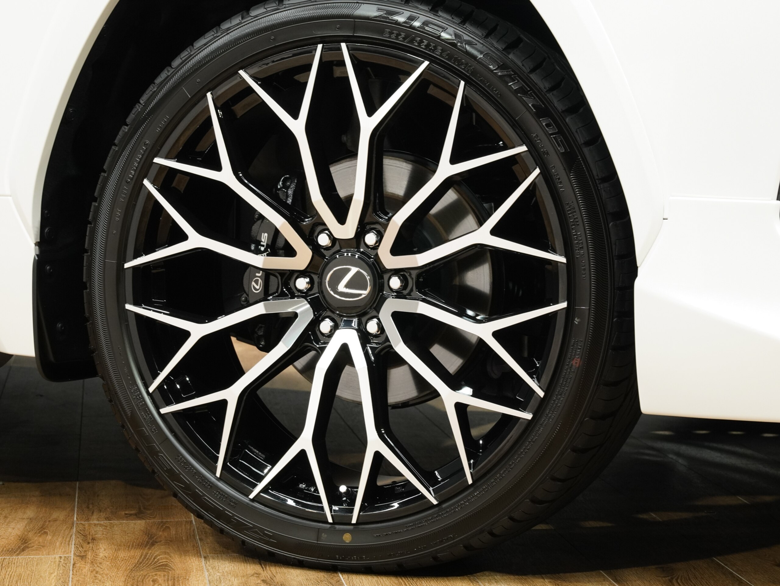 Lexus LX600 Executive 4WD — photo 7