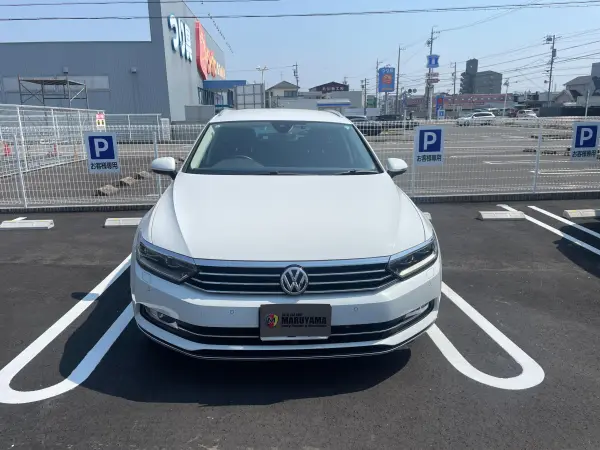2019 Volkswagen Passat — photo 2