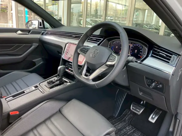 Volkswagen Passat Variant TDI R-Line Diesel Turbo Certified Used Car with New Car Warranty Transfer, Former Company Vehicle, Leather Seats (White) — photo 8