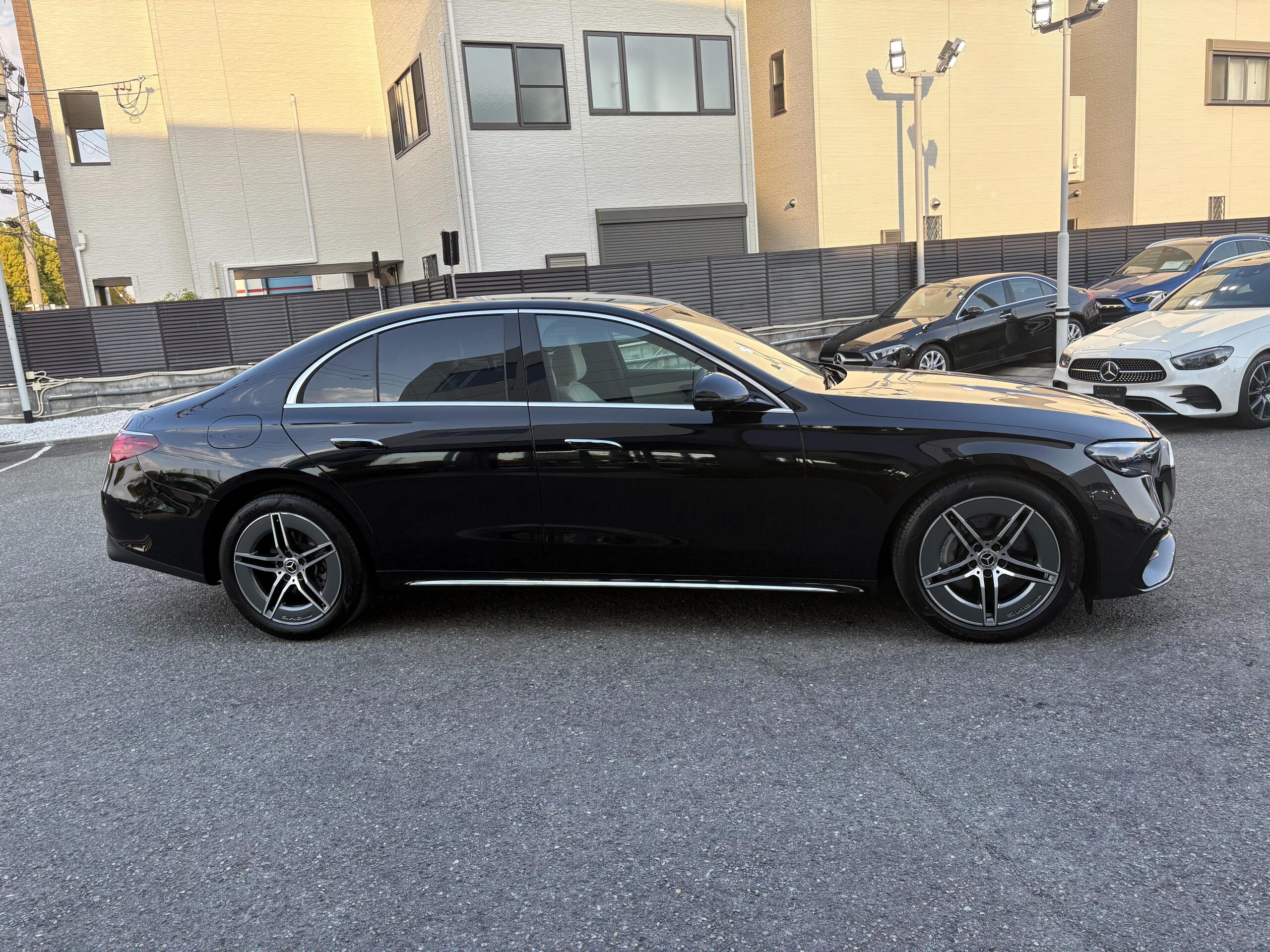 Mercedes-Benz E-Class E200 Avantgarde AMG Line Package (ISG Model) — photo 9