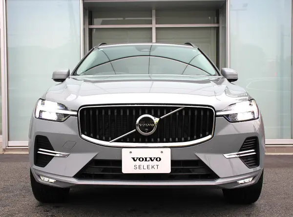 Volvo XC60 Plus B5 with Surround View Camera, Google Built-in, MT Mode (Vapor Grey Metallic) — photo 9