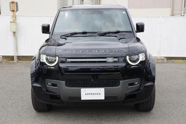 2023 Landrover Defender — photo 2