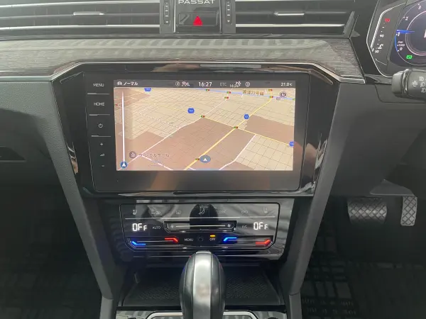 Volkswagen Passat Variant TSI Elegance Advance Navigation 360 Camera HUD ACC (Gray) — photo 9