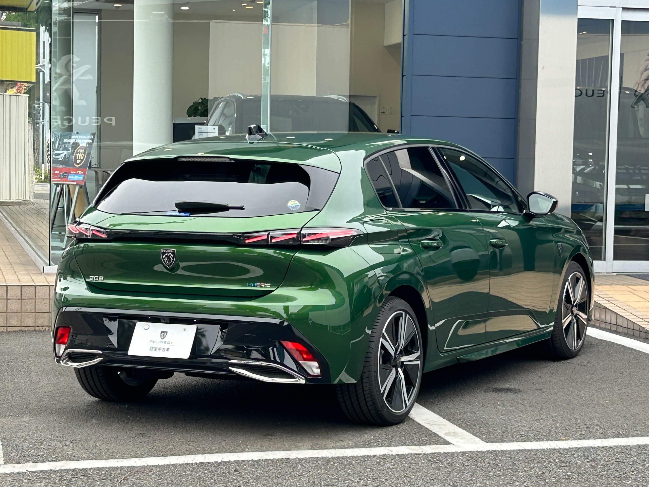 2025 Peugeot 308 — photo 2