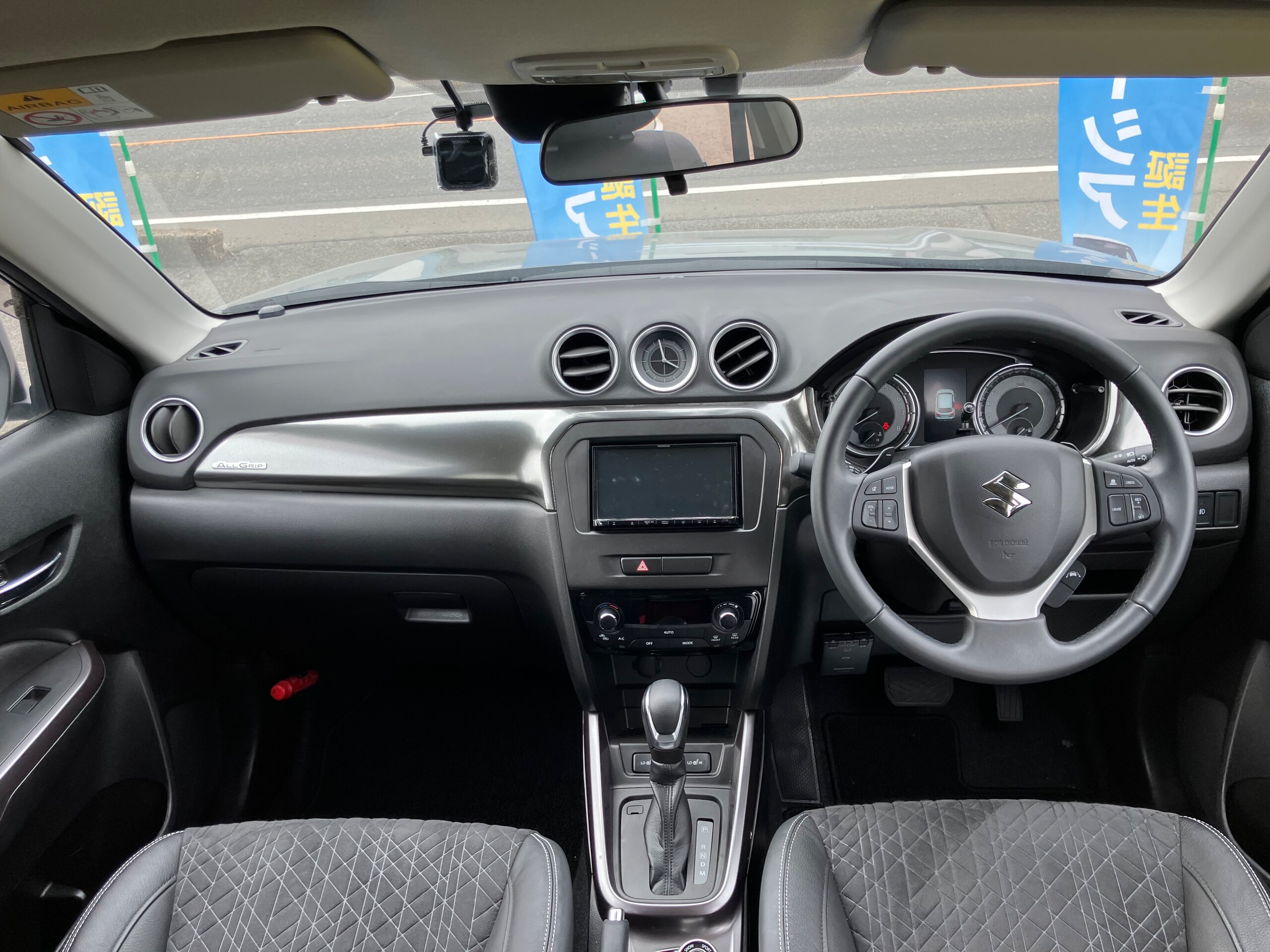 Suzuki Escudo 1.5 4WD Hybrid — photo 7