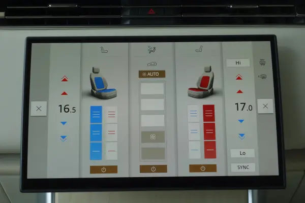 Land Rover Range Rover HSE 3.0L D300 Standard Wheelbase Diesel Turbo 4WD Sunroof Air Suspension Meridian 3D — photo 7