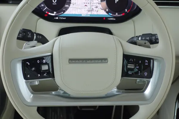 Land Rover Range Rover HSE 3.0L D300 Standard Wheelbase Diesel Turbo 4WD Sunroof Air Suspension Meridian 3D — photo 8