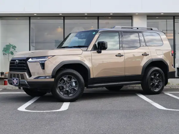 Lexus GX550 OverTrail Plus 4WD One Owner MacRib Moonroof (Beige)