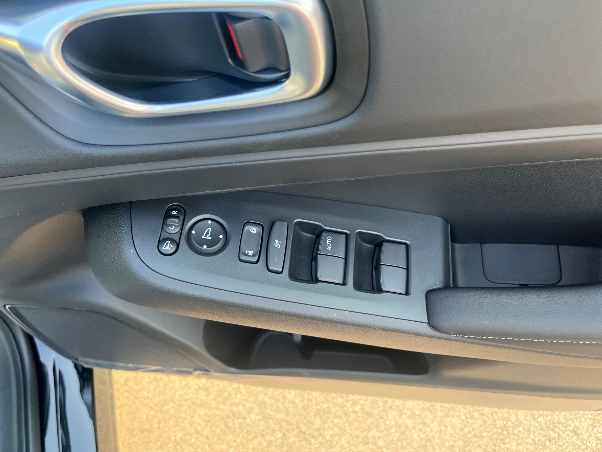 Honda Vezel 1.5 e:HEV X — photo 7