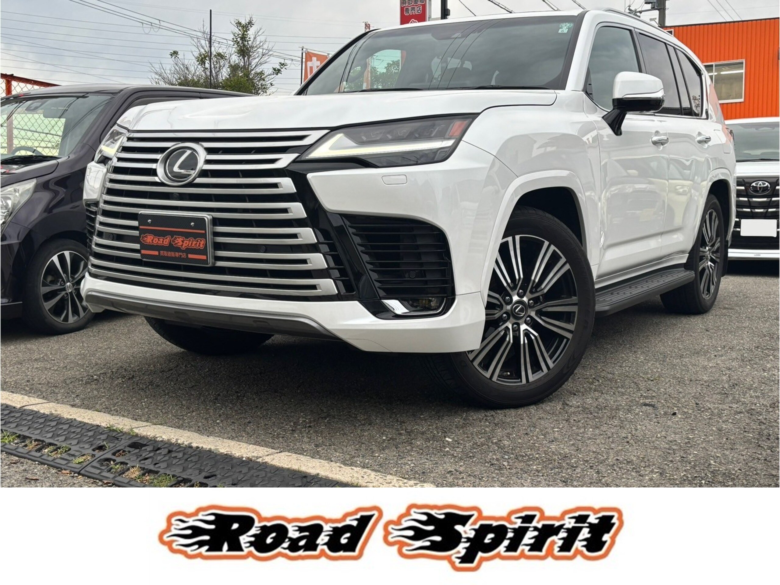 Lexus LX600 4WD Rear Entertainment/Mark Levinson/Cool Box/SR/Brown Leather (Pearl)