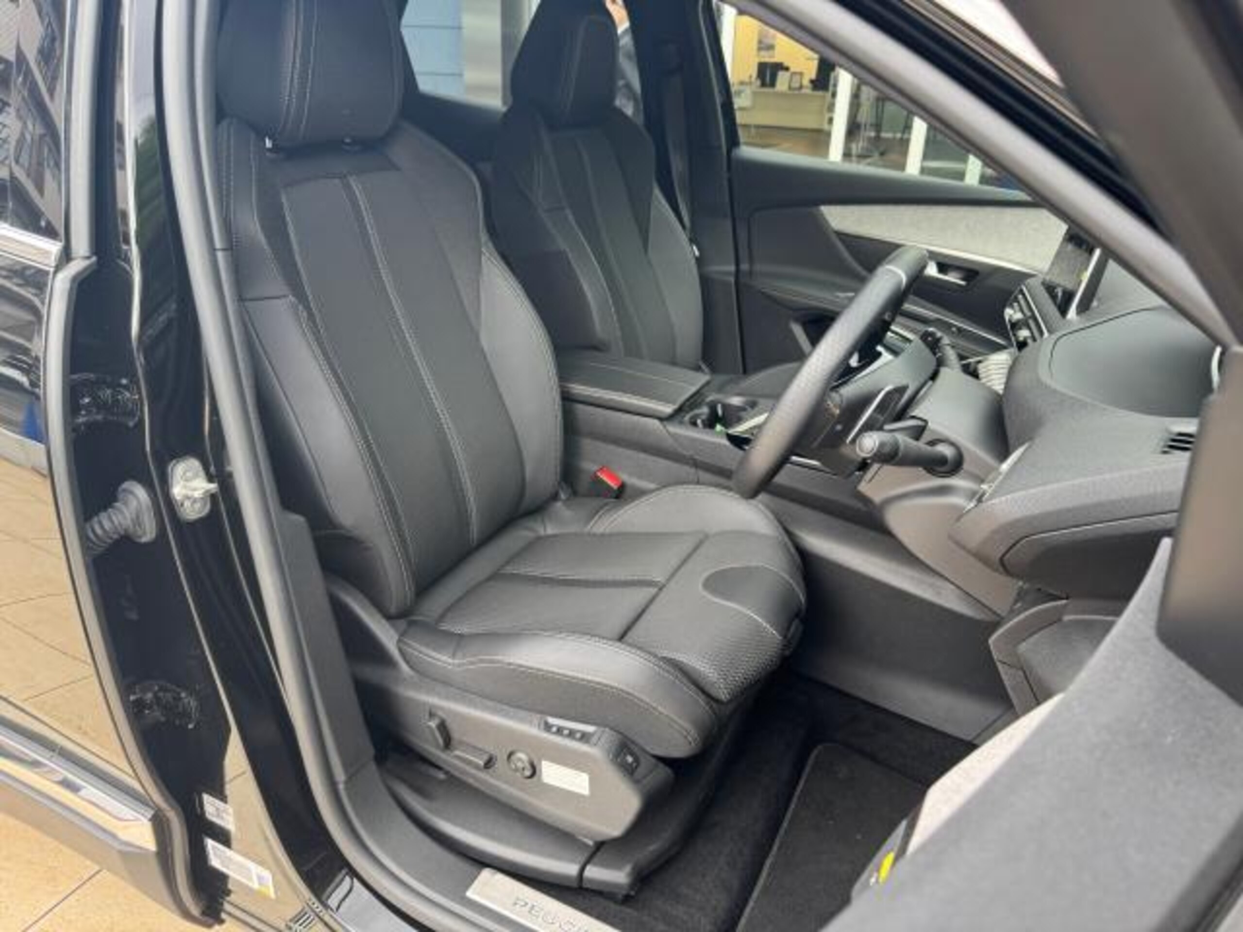 Peugeot 3008 GT Hybrid4 4WD — photo 7