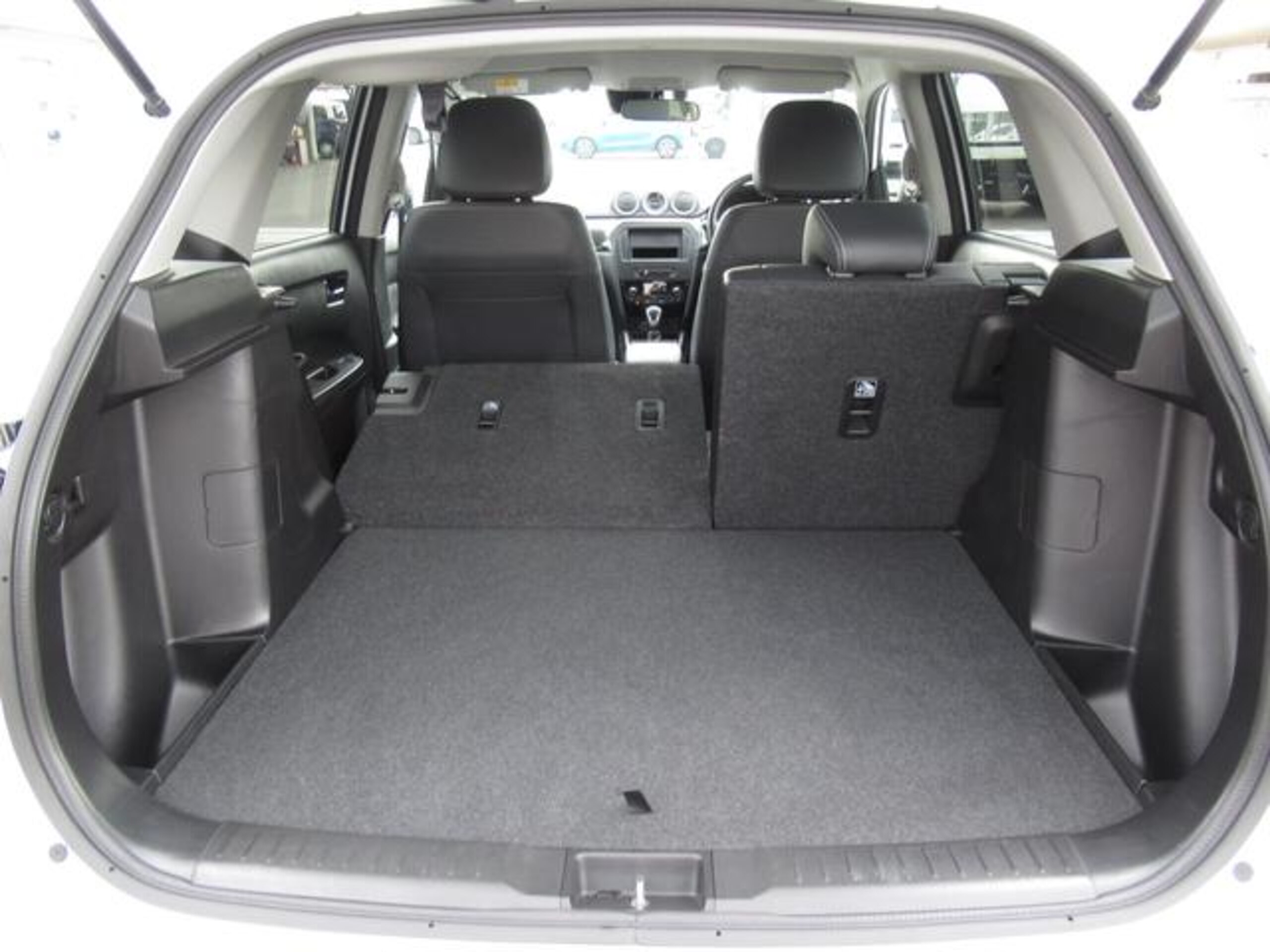 Suzuki Escudo 1.5 4WD — photo 7