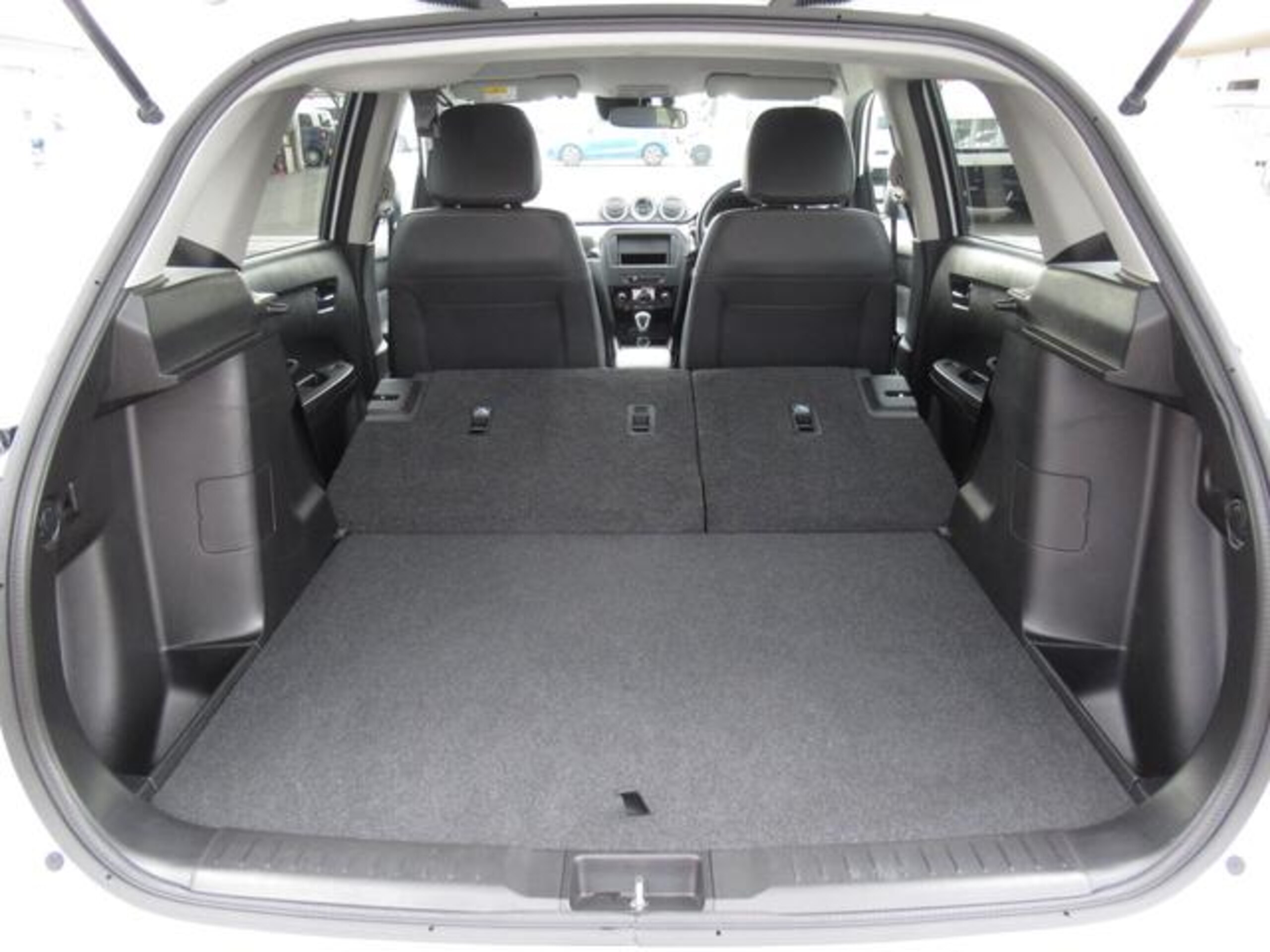 Suzuki Escudo 1.5 4WD — photo 8